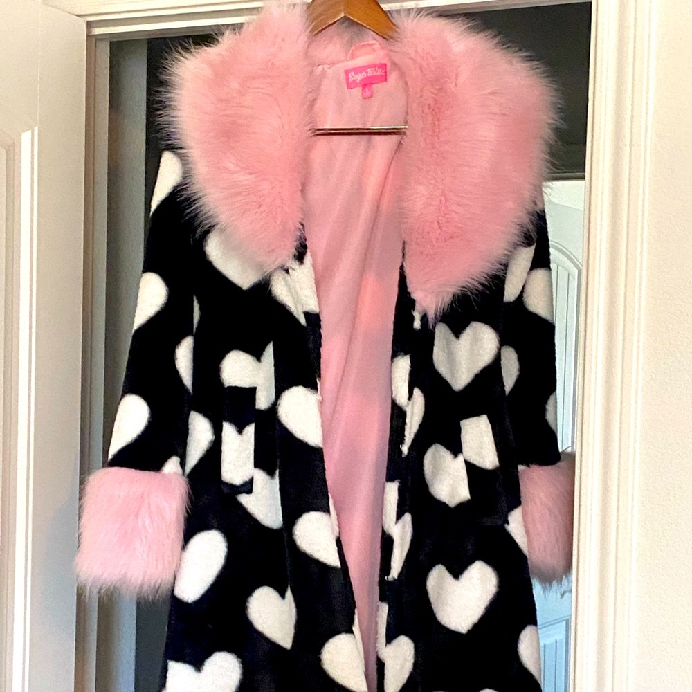 Dollskill Sugar thrills faux fur coat new without tags